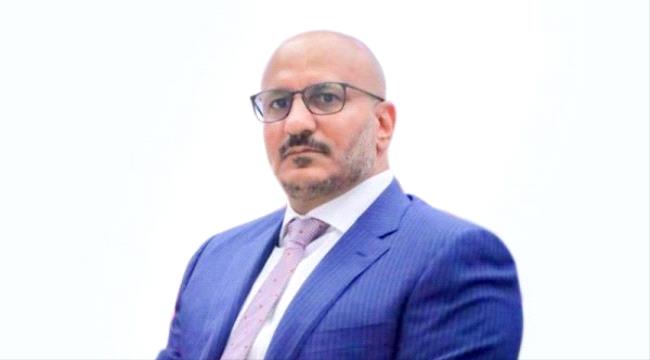 
                     العميد طارق يقدم 100 ألف دولار لمساعدة اليمنيين العالقين في السودان  