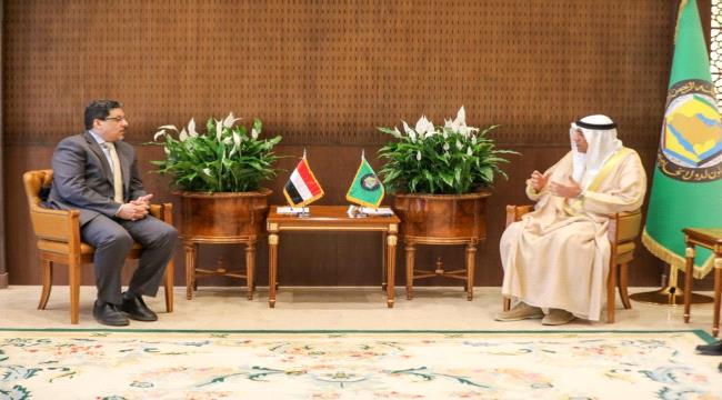 
                     تفاصيل لقاء يجمع وزير الخارجية مع الامين العام لمجلس التعاون الخليجي