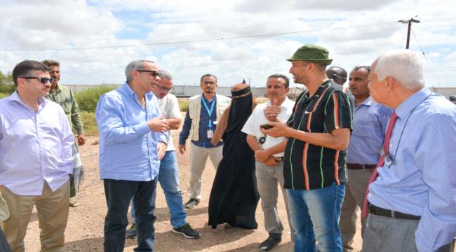 
                     فريق من اليونيسيف يطلع على سير العمل في حقل مياه بئر أحمد المغذي لمدينة عدن