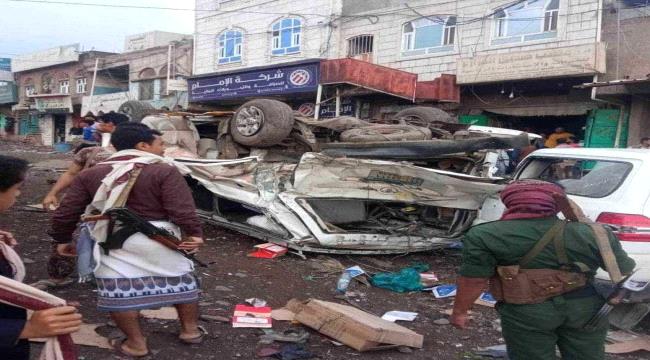 
                     حادث دهس مروع في تعز يودي بحياة خمسة أشخاص وإصابة 11 آخرين