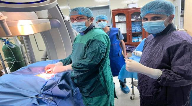 
                     فريق طبي ينجح في زرع جهاز ICD في قلب مريض لأول مرة في العاصمة عدن
